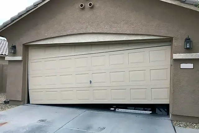 Anderson Garage Door Door Off Track Repair in 12511 N Mainstreet, Rancho Cucamonga, CA 91739